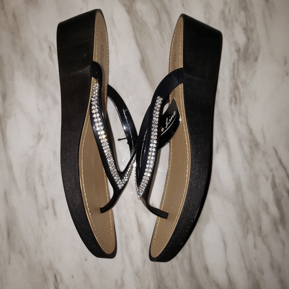 White Line Wedge Sandals, Size 11 - Picture 3 of 5